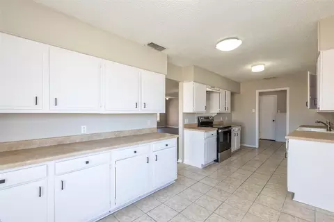 2469 Campus Ct, Abilene, TX 79601 photo 6