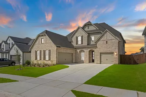 933 Mumms Field Dr, Fort Worth, TX 76247