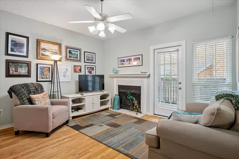 1601 Marsh Ln #208, Carrollton, TX 75006