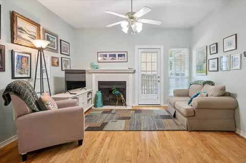 1601 Marsh Ln #208, Carrollton, TX 75006