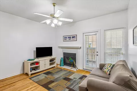 1601 Marsh Ln #208, Carrollton, TX 75006
