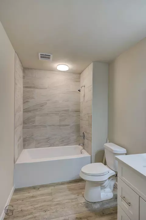 Bath - 423 W Palmetto Ave, Plain Dealing, LA 71064 photo 2 of 2