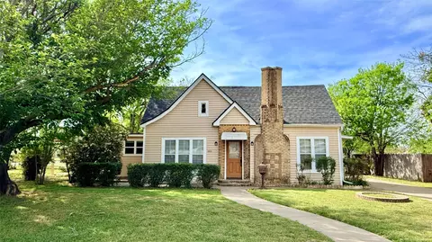 1122 4th St, Graham, TX 76450