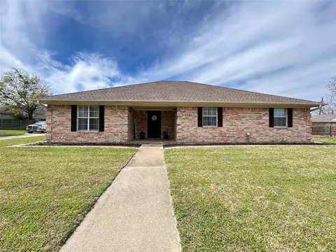 203 Marianne Cir, Sulphur Springs, TX 75482
