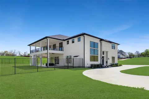 7281 Waters Edge Dr, The Colony, TX 75056