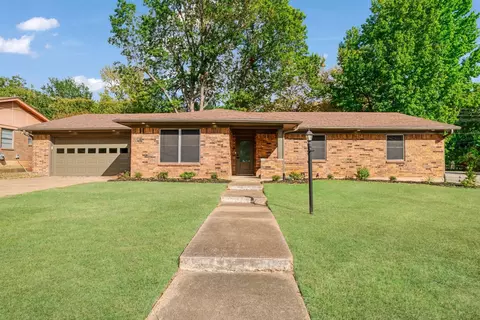 1195 33rd St SE, Paris, TX 75460