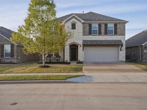 4844 Meadow Falls Dr, Fort Worth, TX 76244