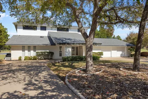 6106 Fairview Ct, Granbury, TX 76049