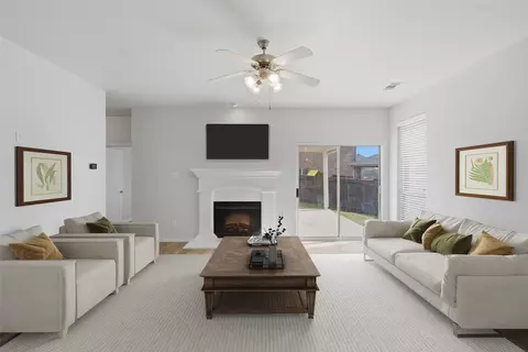 10986 Hawks Landing Rd, Haslet, TX 76052
