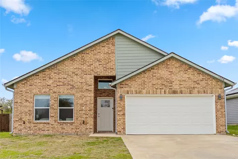 1406 Live Oak St, Sulphur Springs, TX 75482