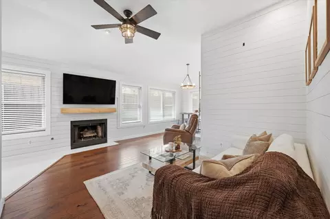 Living - 1453 Hampton Rd, Grapevine, TX 76051 photo 1 of 1