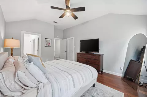 Bedroom - 1453 Hampton Rd, Grapevine, TX 76051 photo 2 of 4
