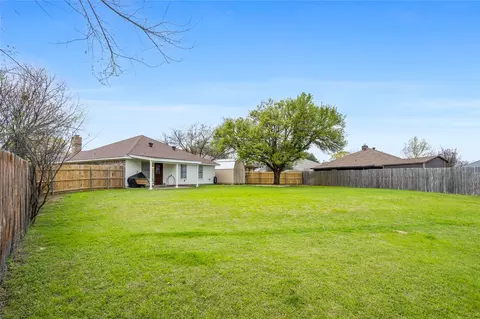 512 Oak Ridge Ct, Crowley, TX 76036 photo 26
