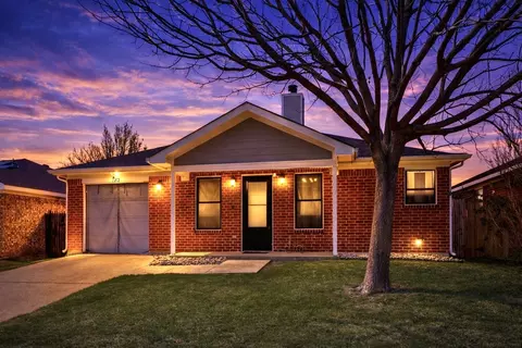 7212 Ashbourne Way, Fort Worth, TX 76133