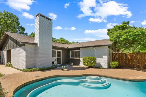 8617 Baumgarten Dr, Dallas, TX 75228