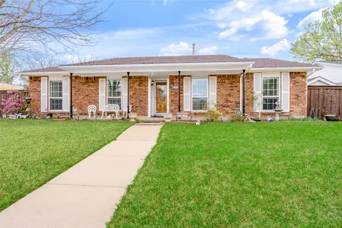1813 Dodge Trl, Grand Prairie, TX 75052