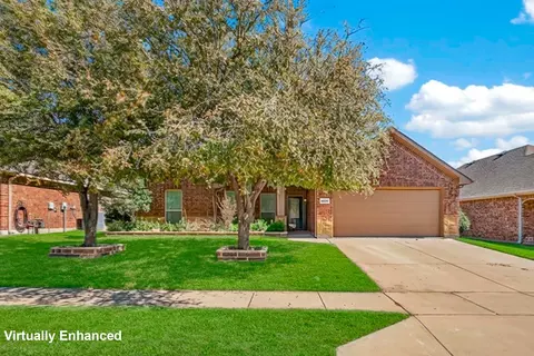 15812 Carlton Oaks Dr, Fort Worth, TX 76177