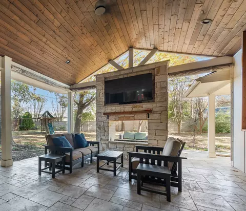 9902 Galway Dr, Dallas, TX 75218