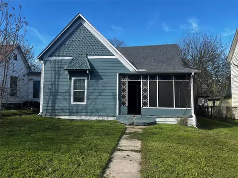 925 W Nelson St, Denison, TX 75020