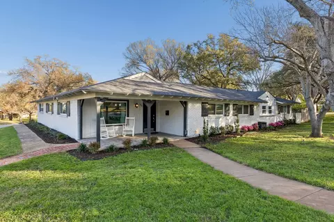 1828 Ems Rd E, Fort Worth, TX 76116
