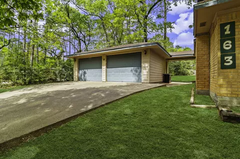 163 Westwood Dr E, Trinity, TX 75862 photo 4