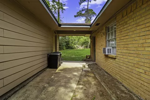 163 Westwood Dr E, Trinity, TX 75862 photo 5