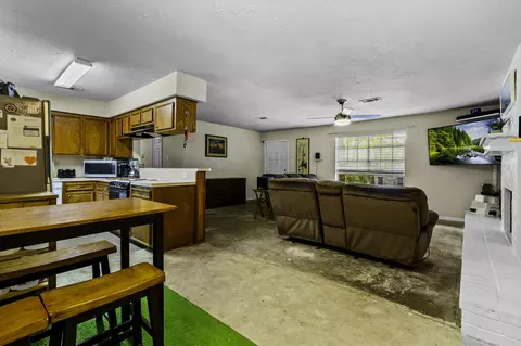 163 Westwood Dr E, Trinity, TX 75862 photo 11