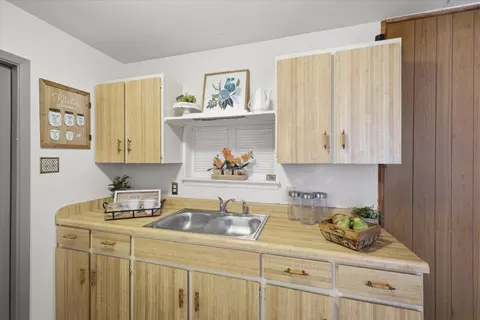 Kitchen - 800 Brownstone St, Euless, TX 76039 photo 4 of 4