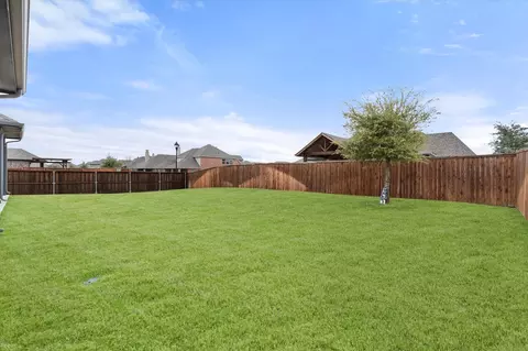 Exterior - 1932 Eagle Blvd, Haslet, TX 76052 photo 4 of 6