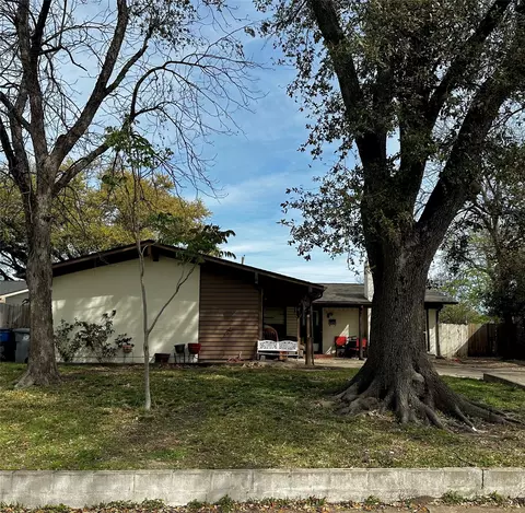 2975 Leahy Dr, Dallas, TX 75229