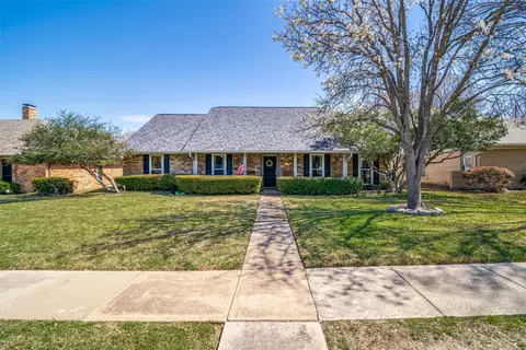 402 Fireside Dr, Richardson, TX 75081