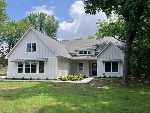 820 Mulberry St, Sulphur Springs, TX 75482