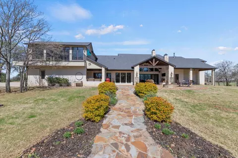 Exterior - 8301 Stephens Ranch Rd, Pilot Point, TX 76258 photo 5 of 8