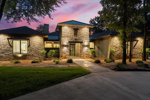 207 Sandpiper Dr, Mabank, TX 75156