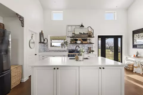 Kitchen - 5828 County Road 1093, Celeste, TX 75423 photo 2 of 4