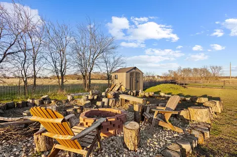 Exterior - 5828 County Road 1093, Celeste, TX 75423 photo 7 of 10