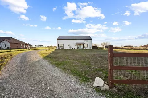 Exterior - 5828 County Road 1093, Celeste, TX 75423 photo 9 of 10