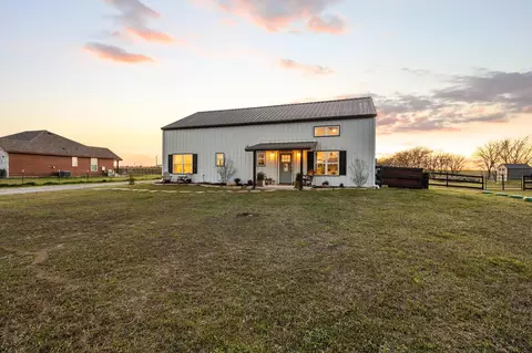 Exterior - 5828 County Road 1093, Celeste, TX 75423 photo 3 of 10