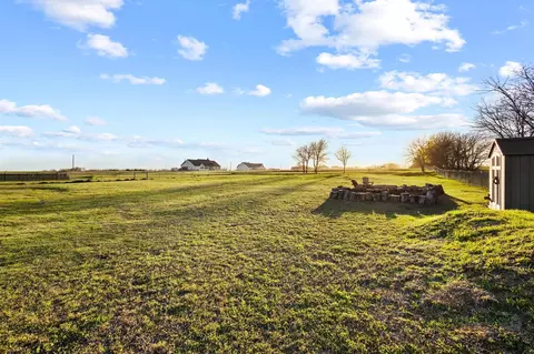 Exterior - 5828 County Road 1093, Celeste, TX 75423 photo 4 of 10