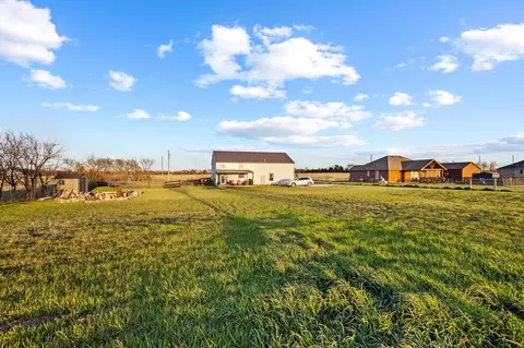 Exterior - 5828 County Road 1093, Celeste, TX 75423 photo 8 of 10