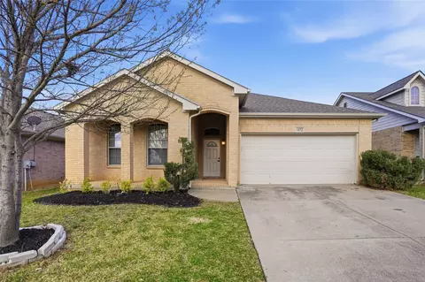 1172 Sunderland Ln, Fort Worth, TX 76134