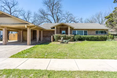 411 S Centre Ln, Lancaster, TX 75146