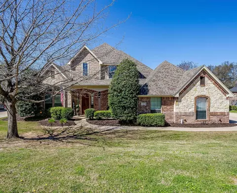 43 Crown Rd, Willow Park, TX 76087