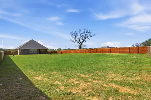 Exterior - 1101 Springfield Rd, Springtown, TX 76082 photo 8 of 8