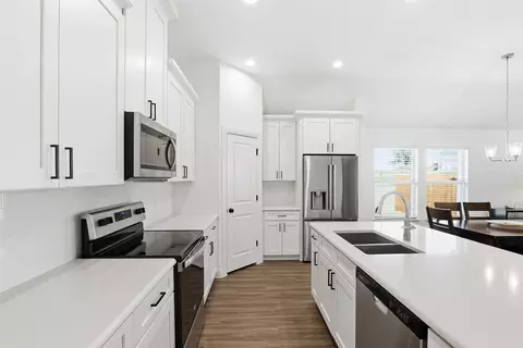 Kitchen - 1101 Springfield Rd, Springtown, TX 76082 photo 1 of 2