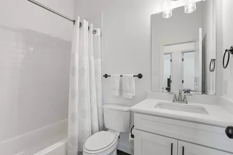Bath - 1101 Springfield Rd, Springtown, TX 76082 photo 4 of 4