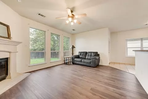 1008 Fort Apache Dr, Haslet, TX 76052