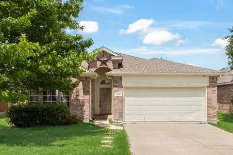 1008 Fort Apache Dr, Haslet, TX 76052
