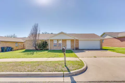 306 Kathy Ln, Granbury, TX 76049