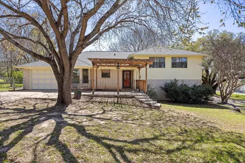 1701 Hitching Post Rd, Granbury, TX 76049